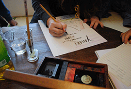 谷中　俳句体験の様子