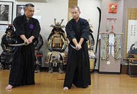 谷中　居合道体験の様子