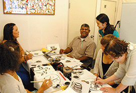 谷中　水墨画体験の様子